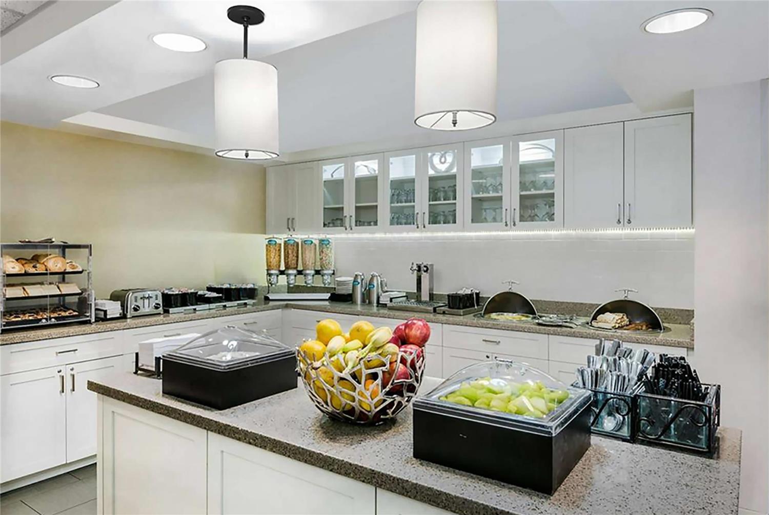 MainStay Suites Phoenix North - photo 8