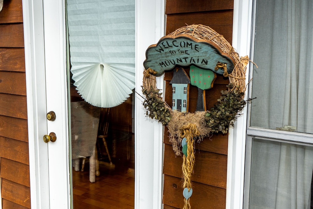 The Chimney Rock Inn & Cottages - photo 109