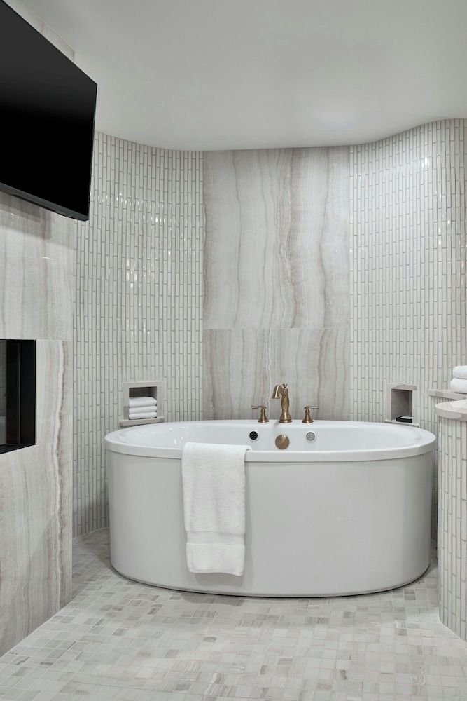 Renaissance Shoals Resort & Spa - photo 41