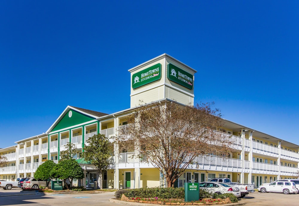 Crossland Economy Studios Houston West Oaks