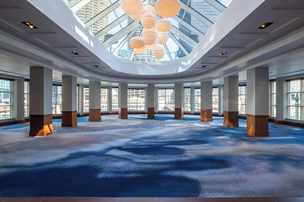 Renaissance Chicago Downtown Hotel - photo 99