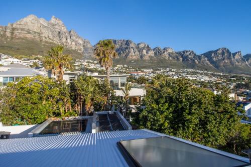 Sea Mountains and Sunsets Camps Bay Beach Villa