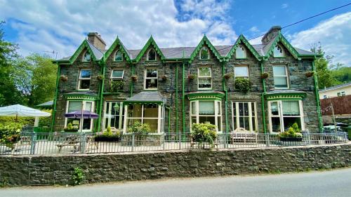 Hafan Artro - carbon neutral hotel in Llanbedr