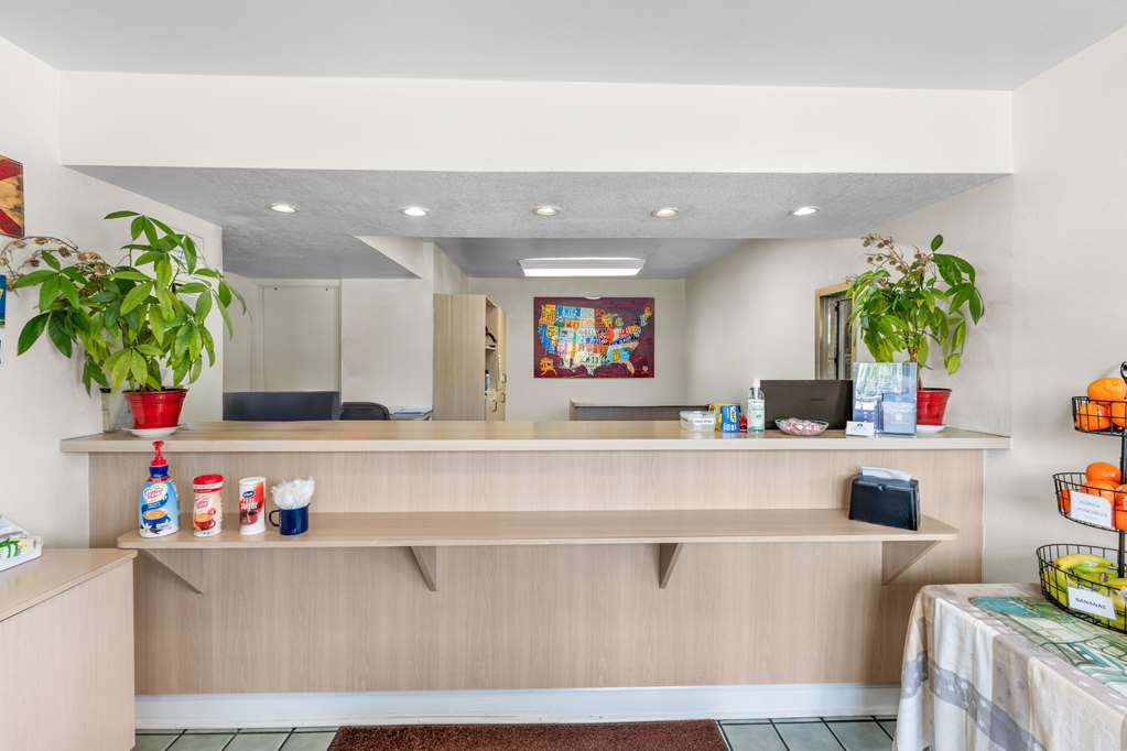 Americas Best Value Inn Lake City - photo 6