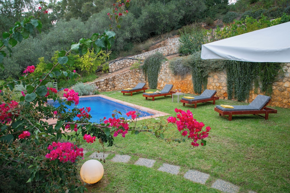 Physis Villas Chania — 4-Star Luxury Hotel in Chania, Greece