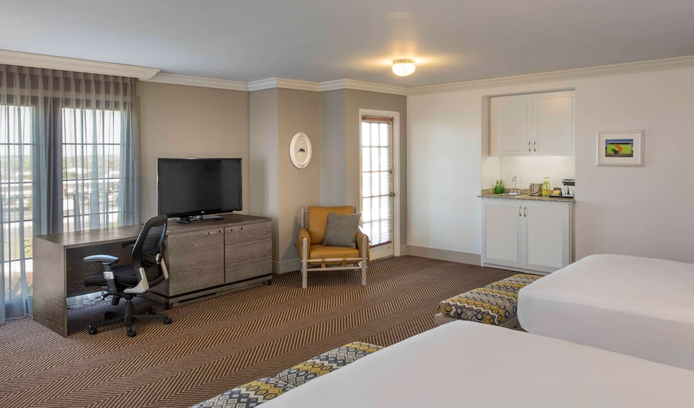 DoubleTree by Hilton Austin - photo 21