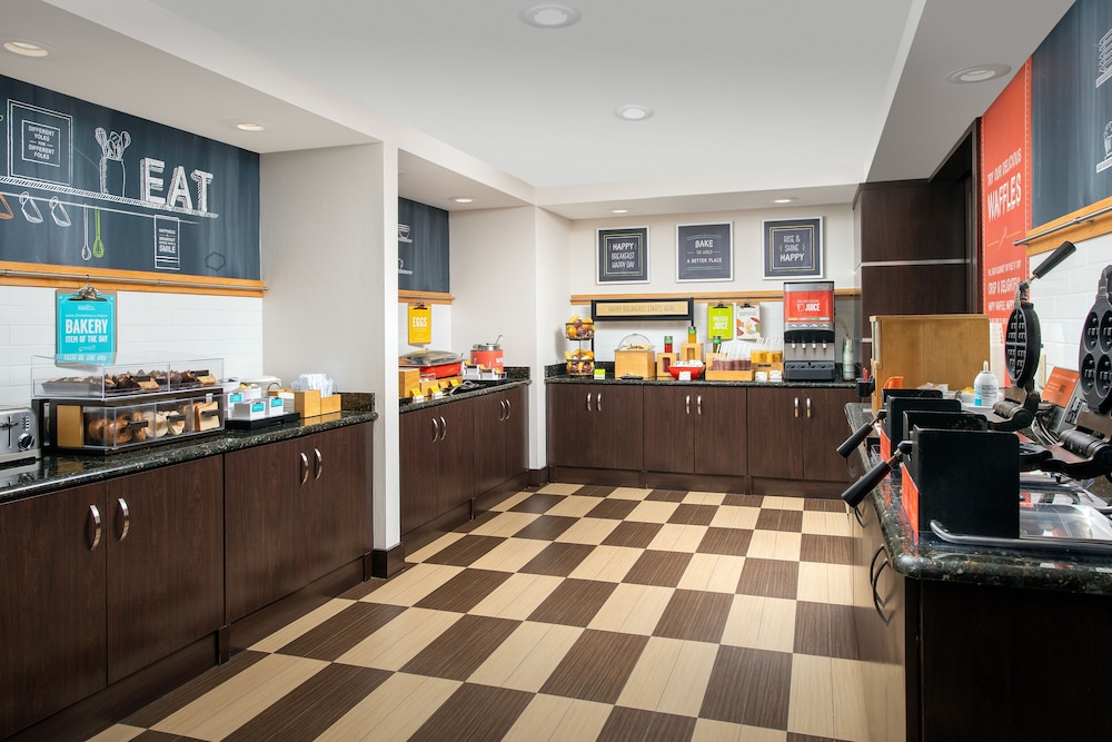 Hampton Inn & Suites Lake City - photo 30