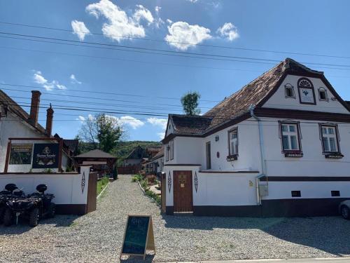 Taverna Sasului - carbon neutral hotel in Bazna