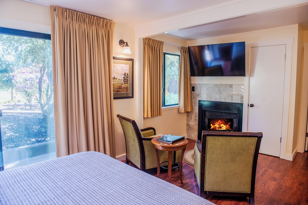 Inn at Buckhorn Cove - photo 19