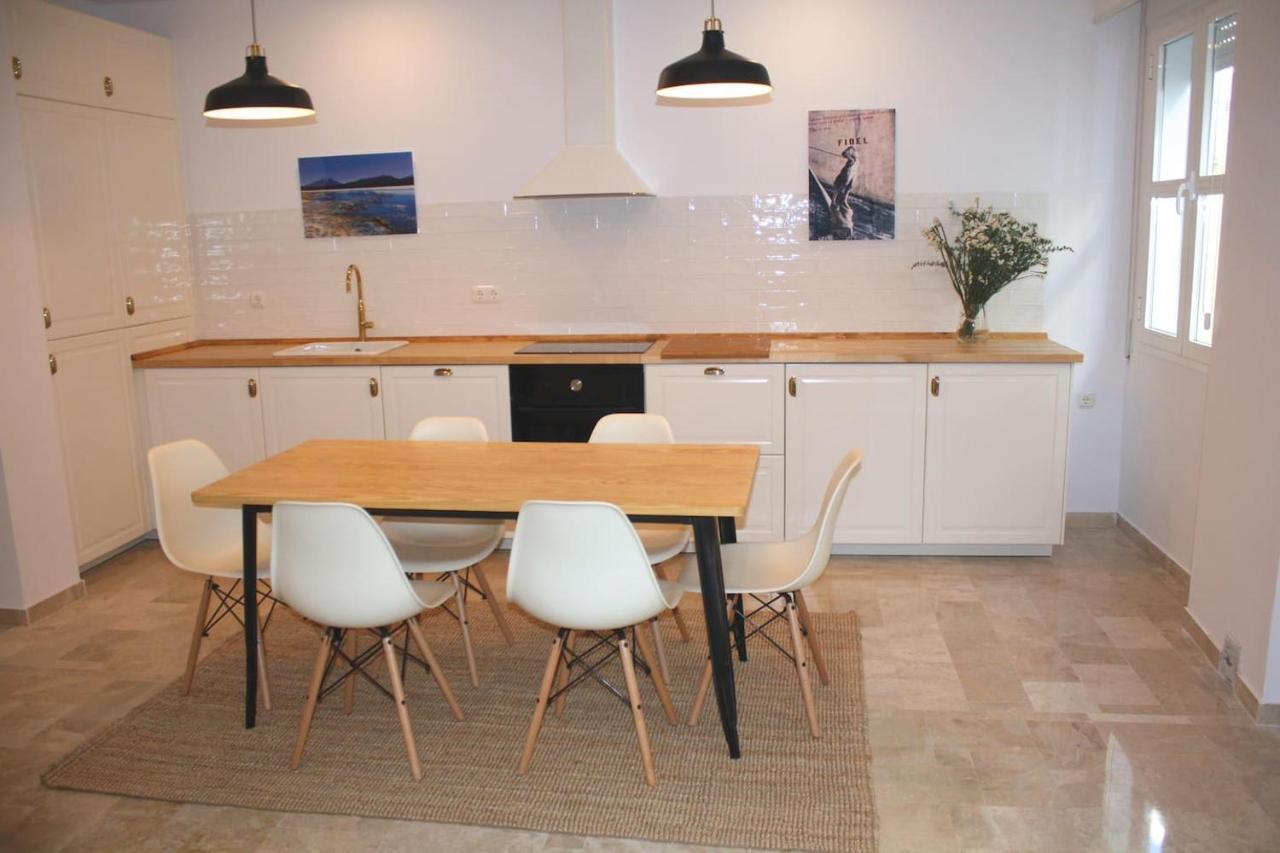 Sherryflat Torneria Parking — 4-Star Luxury Hotel in Jerez De La Frontera, Spain
