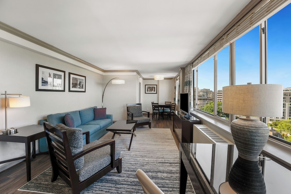 The River Inn - photo 2