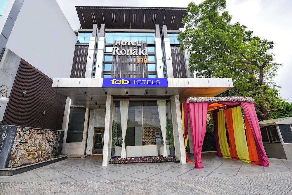 Fabhotel Ronald Inn in Faridabad, India
