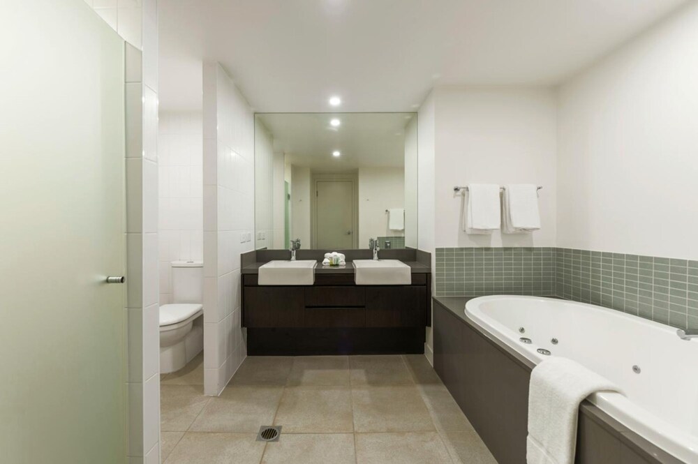 5 Star Sea Temple Port Douglas — 4-Star Luxury Hotel in Port Douglas, Australia