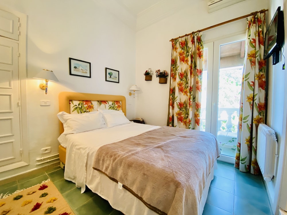 Plaza la marsa in Al Marsa, Tunisia