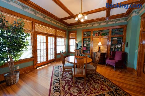 Captain Henderson House - photo 47