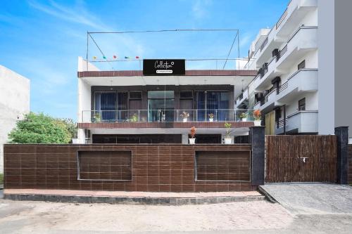 Hotel Mount Olympus - last minute hotel in Noida