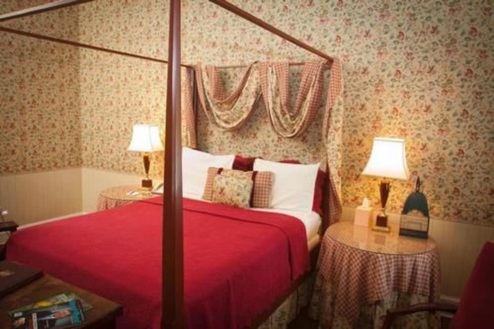 1842 Inn - photo 13