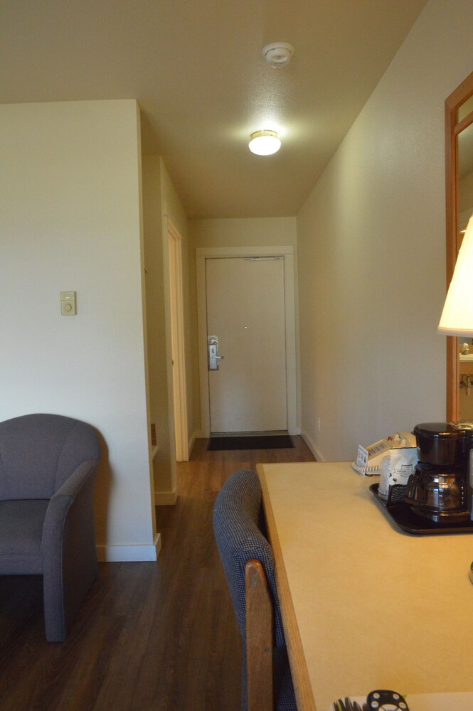 Astoria Crest Motel - photo 56