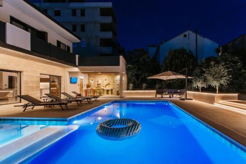 heated pool apartment KaLeGa — 4-Star Luxury Hotel in Split, Croatia