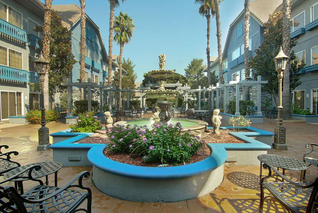 Azure Hotel & Suites Trademark Collection by Wyndham - photo 30