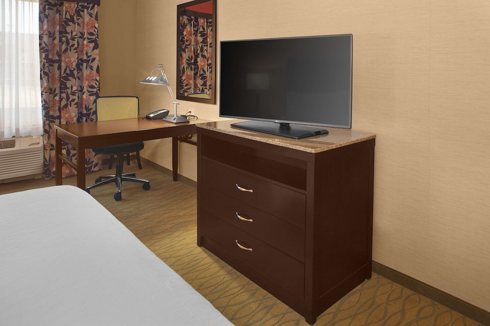Hilton Garden Inn Akron - photo 8