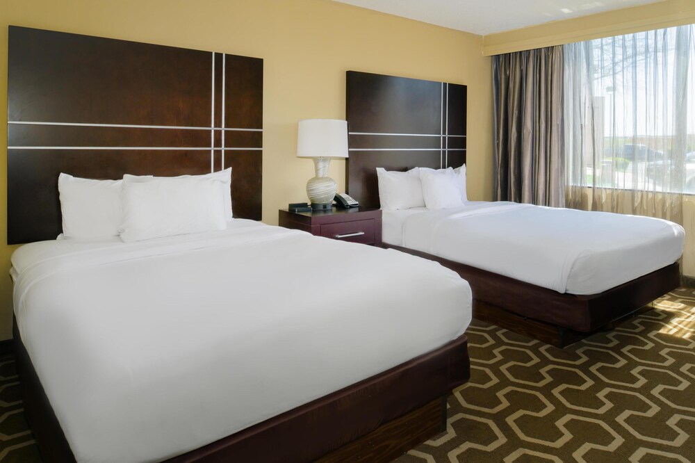 Hampton Inn by Hilton St. Louis Airport - photo 26