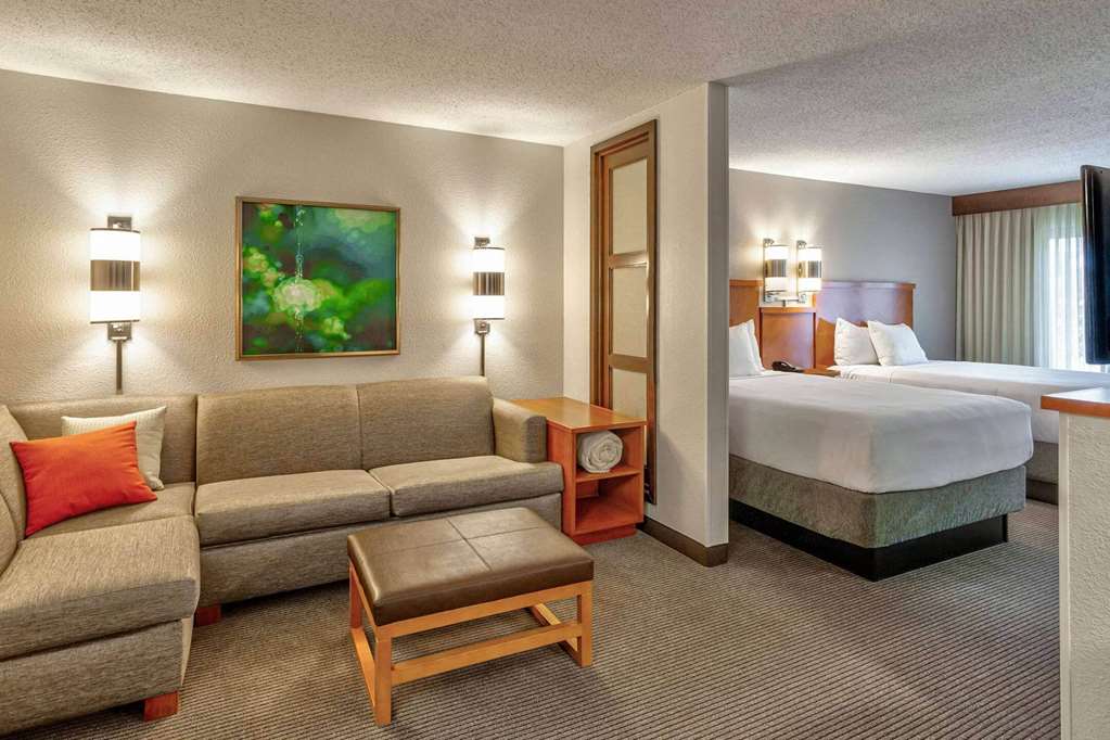 Wyndham Garden Kansas City Airport - photo 14