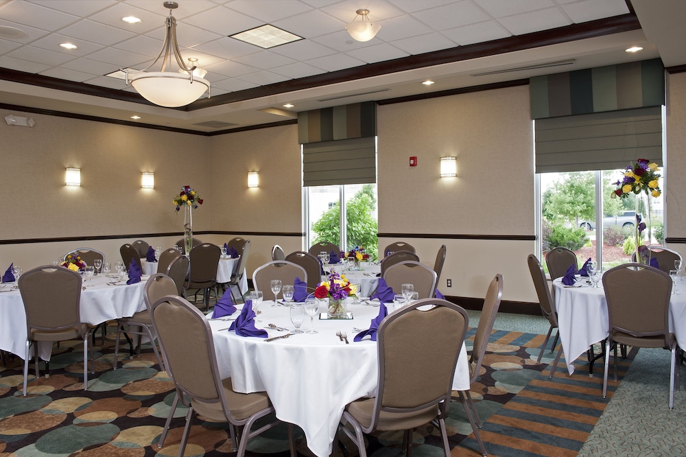 Hilton Garden Inn Ames - photo 31