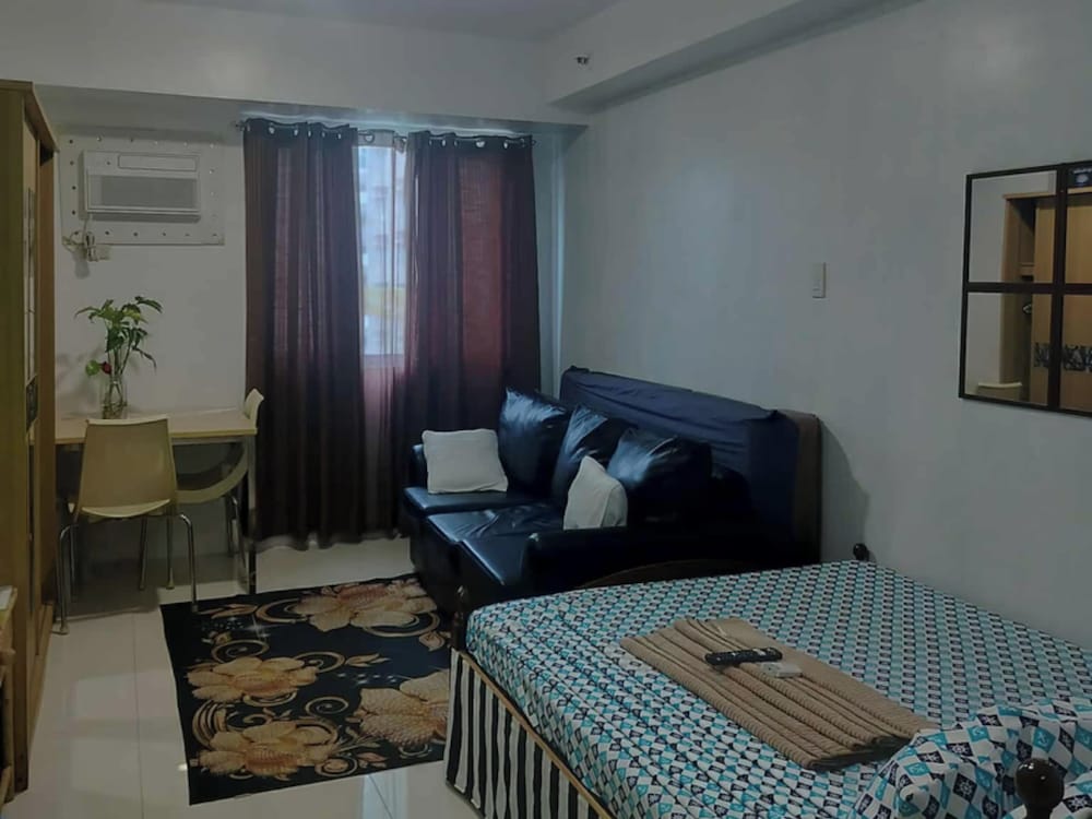 Tum's MPlace Staycation 17th Floor Tower B — 4-Star Luxury Hotel in Manila, Philippines