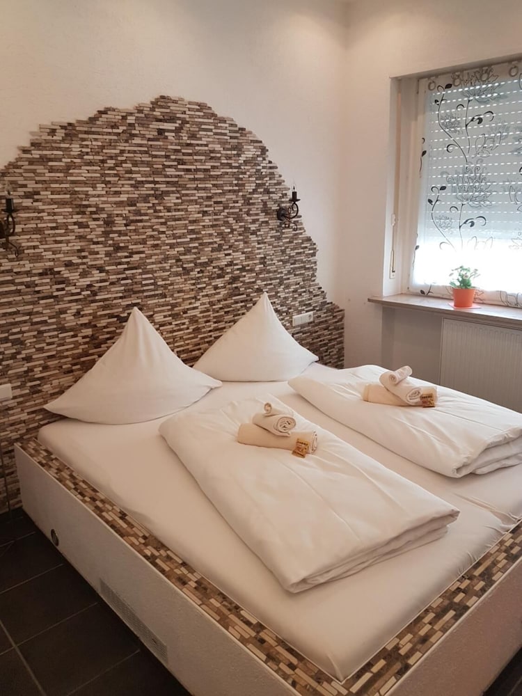 Hotel Schweizer Stubb - carbon neutral hotel in Kaiserslautern