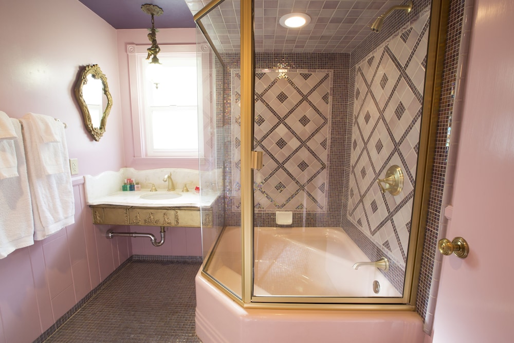 Madonna Inn - photo 257