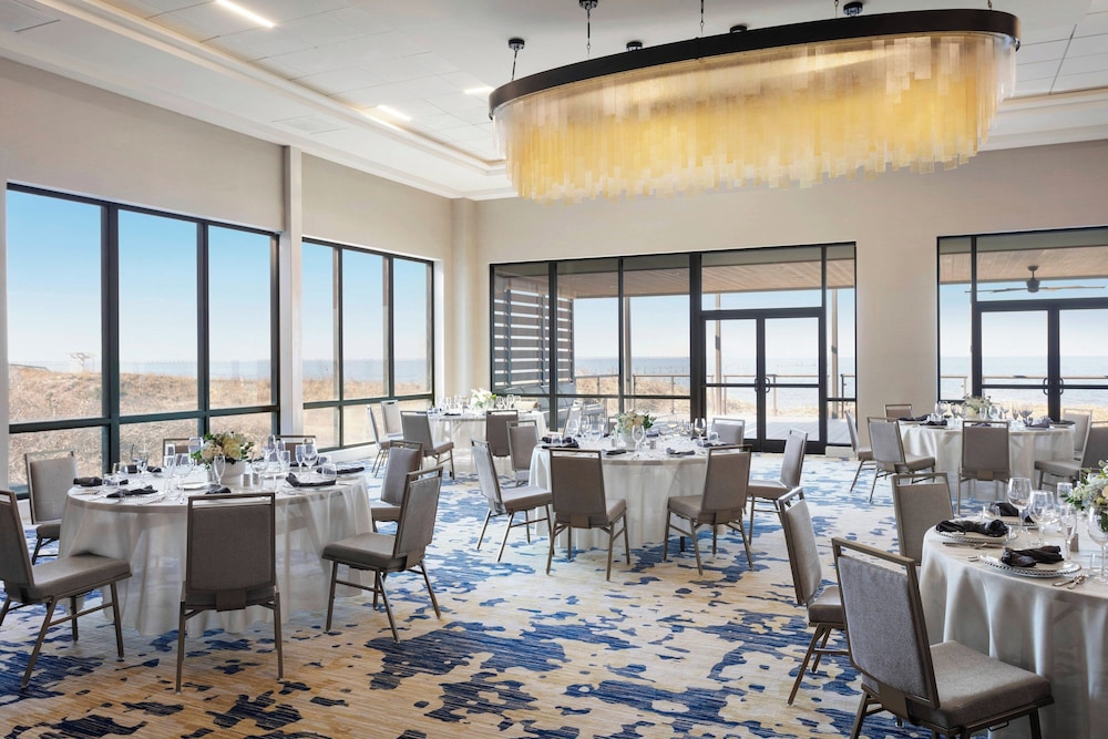 Delta Hotels by Marriott Virginia Beach Waterfront Suites - photo 41