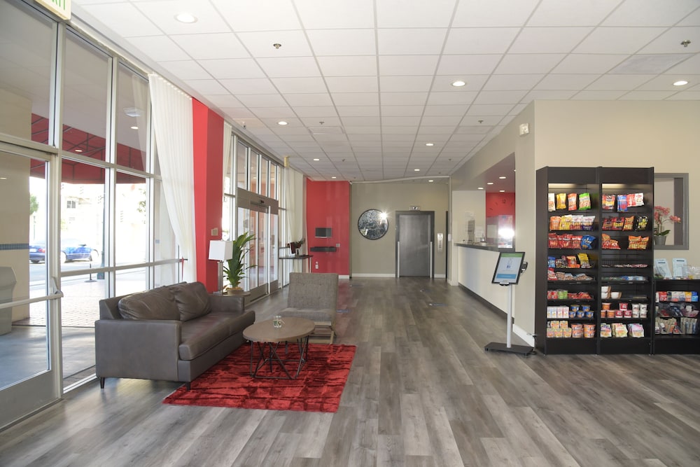 Ramada by Wyndham San Diego National City - photo 5