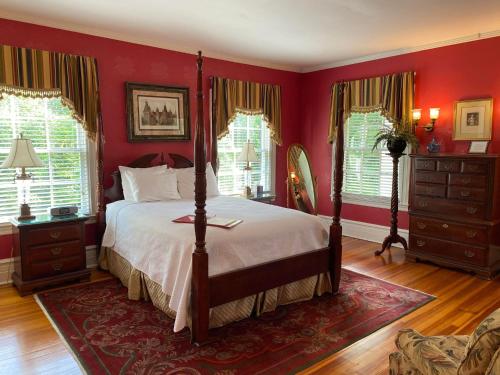 Historic Rosemont Manor - photo 4