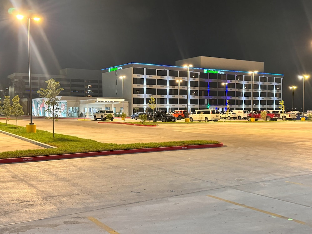 Holiday Inn Express Corpus Christi Beachfront by IHG - photo 69