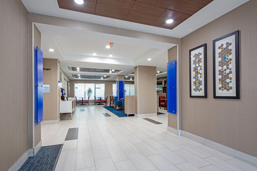 Holiday Inn Express & Suites Chattanooga by IHG - photo 62