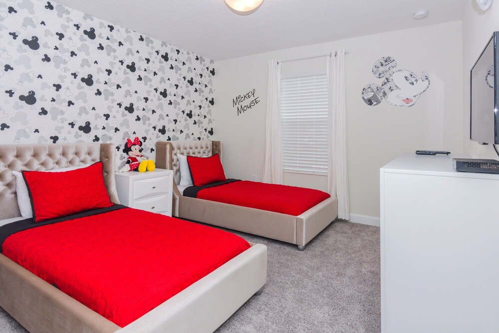5 Bedrooms 4 Bathrooms Storey Lake 2373 Rt - photo 7