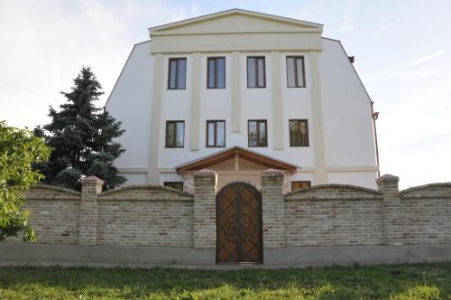 Dom Fedorovyh — hotel in Serhiyivka