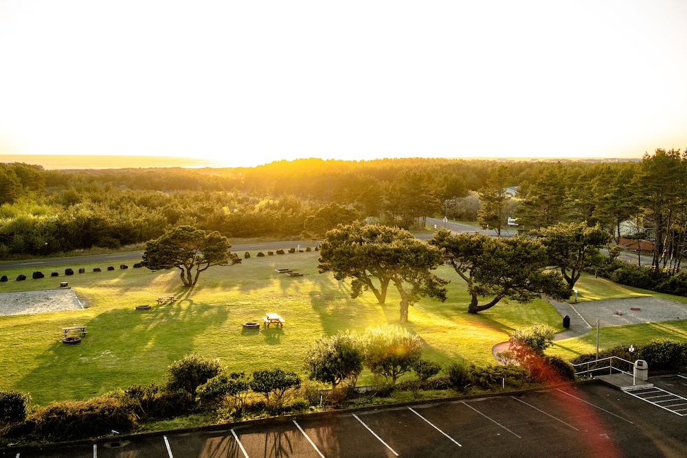 Chateau Westport Resort - photo 33