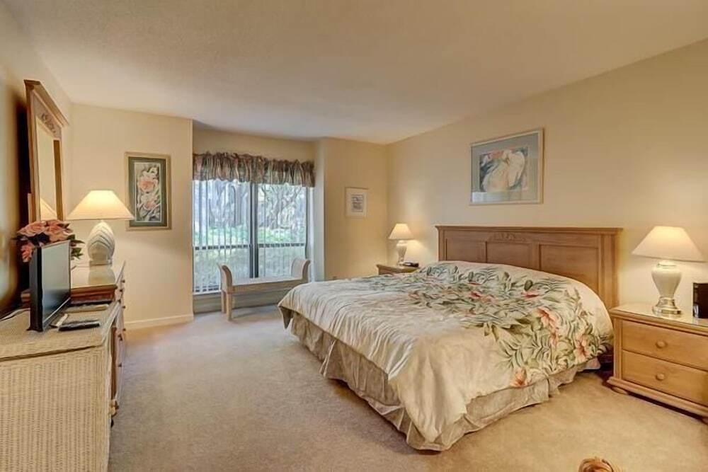 2392 Lighthouse Tennis at the Sea Pines Resort - photo 2