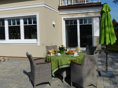 Godehus 2 exquisite Ferienwohnung für 2 Personen in Zingst — 4-Star Luxury Hotel in Zingst, Germany