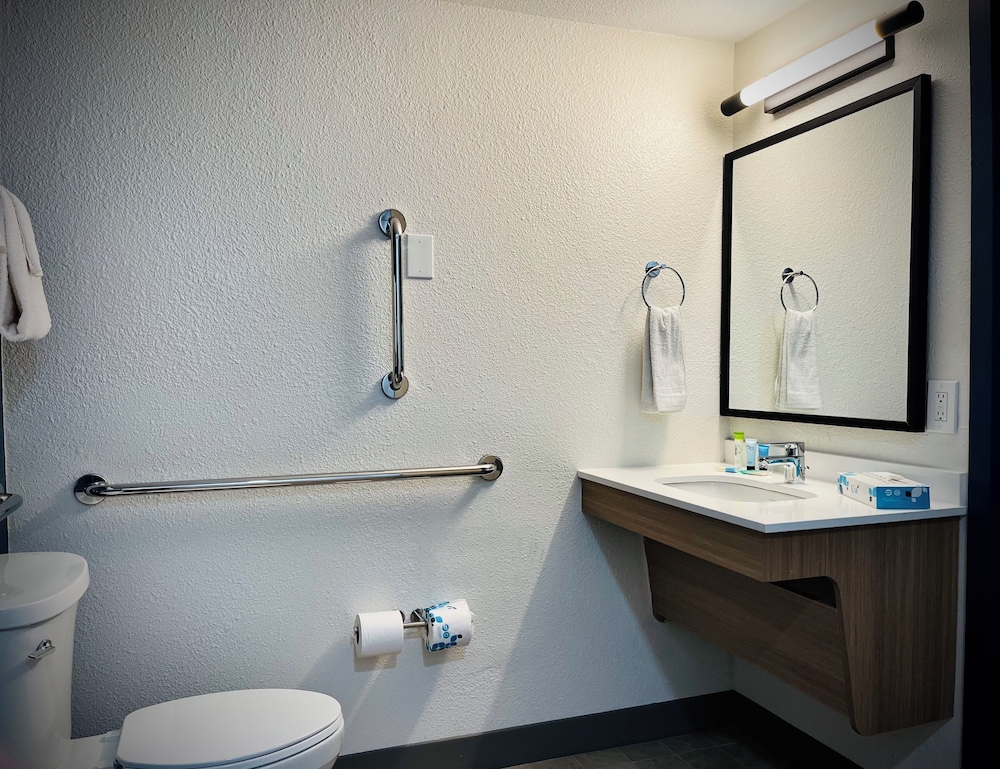 Spark by Hilton Denver Tech Center Greenwood Village - photo 16