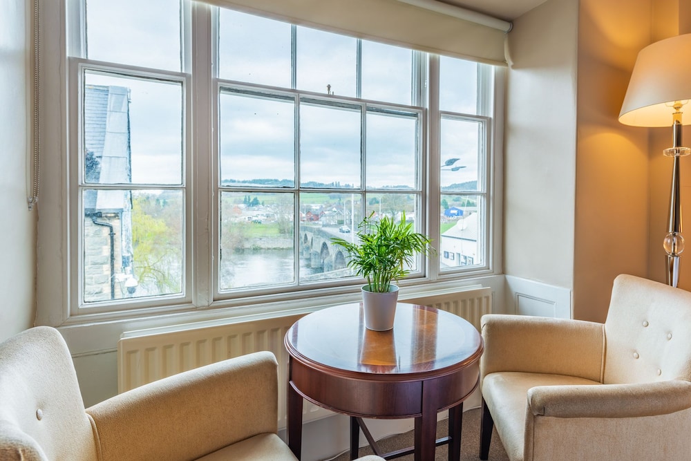 Lion Hotel Builth Wells — hotel in Builth Wells
