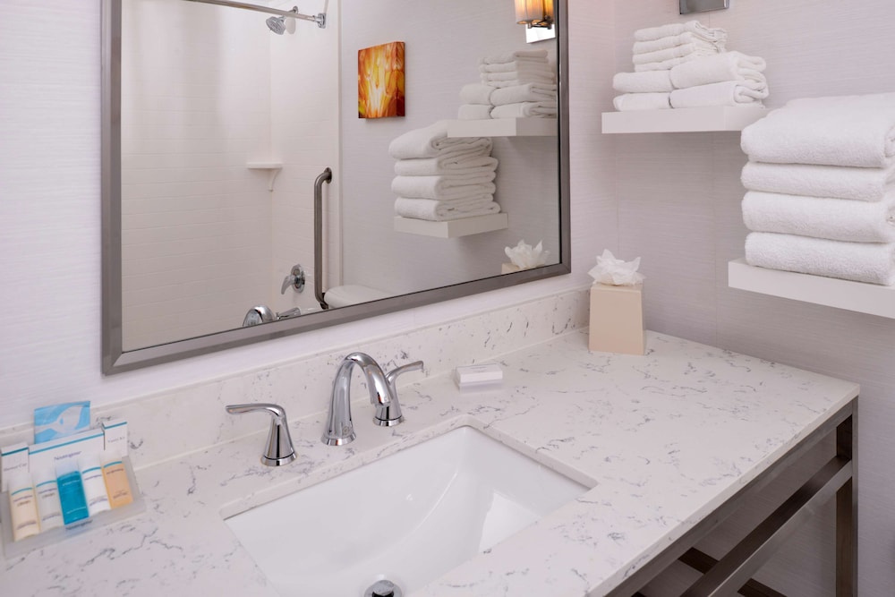 Hilton Garden Inn Columbus Polaris - photo 17