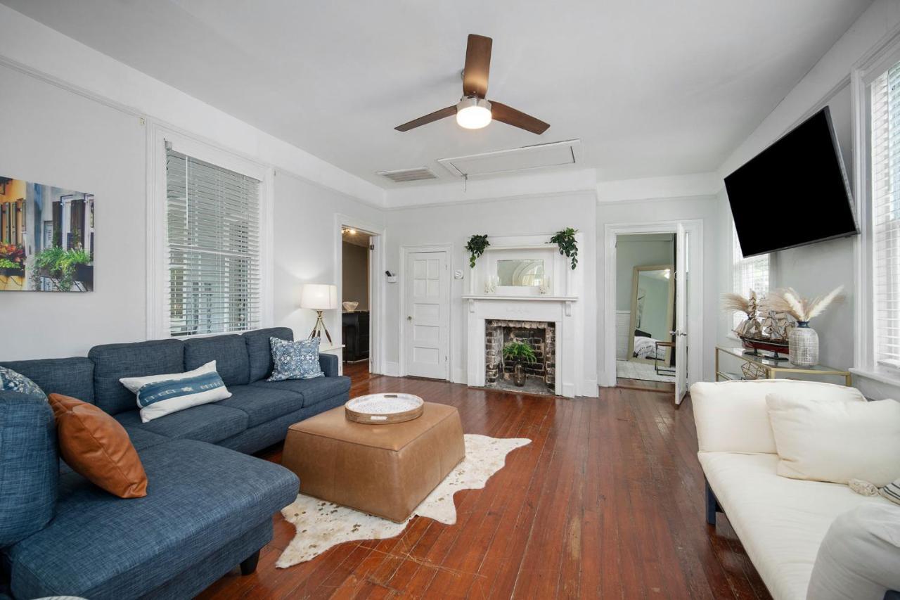 Lovely & Historical 3br Balcony Central Location in Charleston, United States