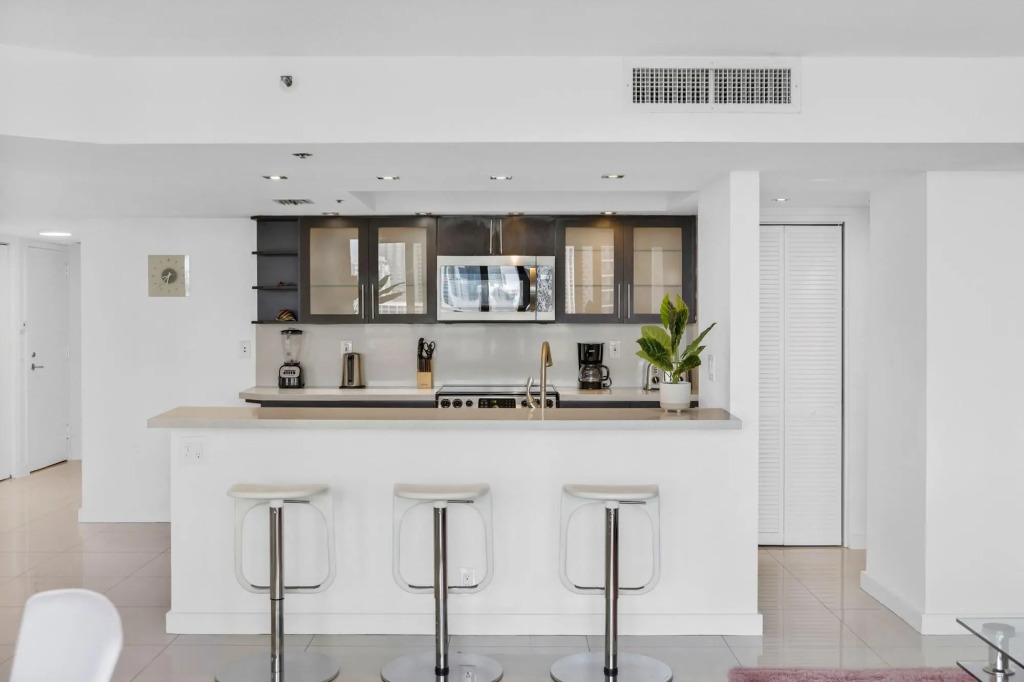 Bayfront Gem with Balcony and Pool in Miami, United States