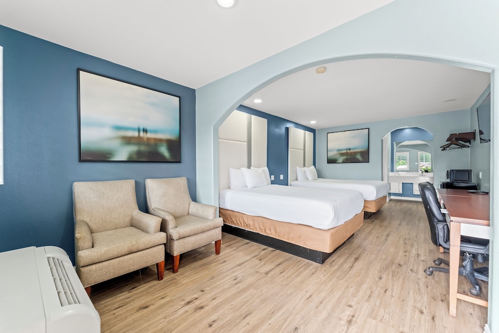 Executive Inn & Suites Magnolia - photo 15