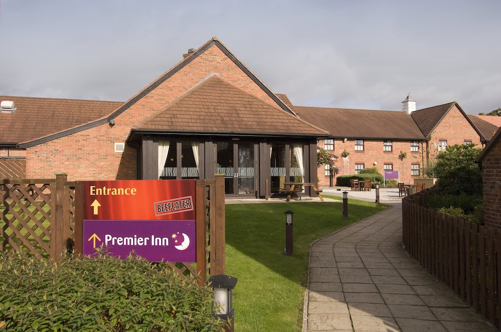 Premier Inn Crewe West - carbon neutral hotel in Crewe