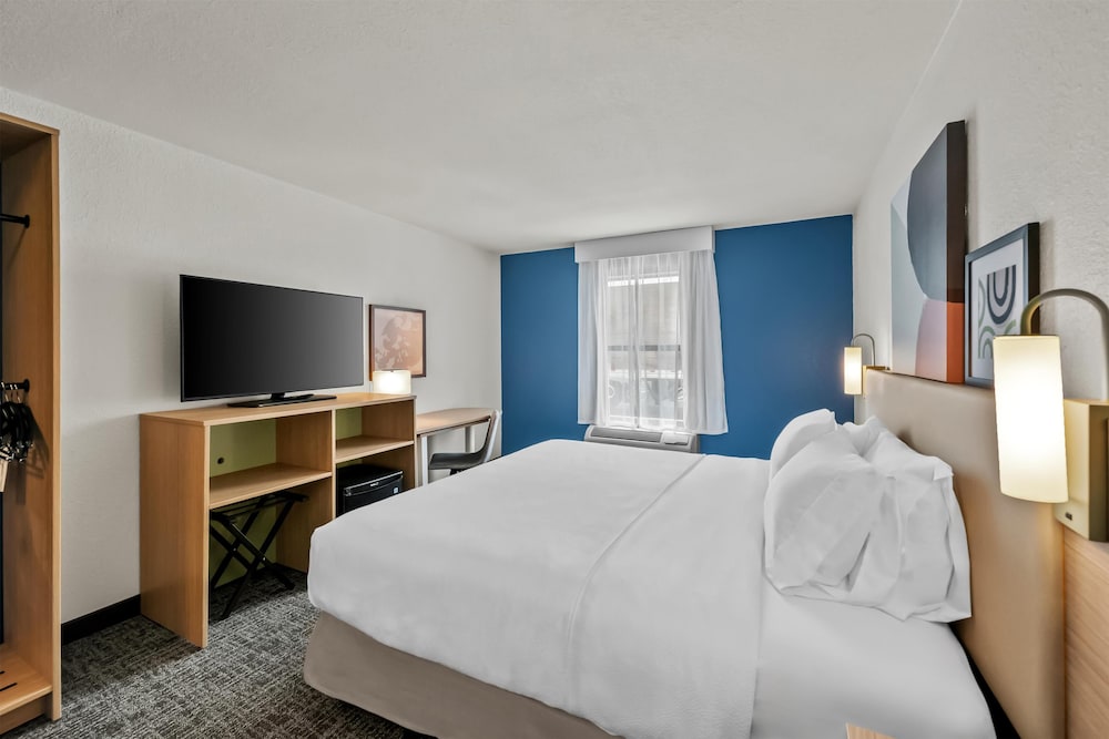 Spark by Hilton Spring Lake Fayetteville - photo 9