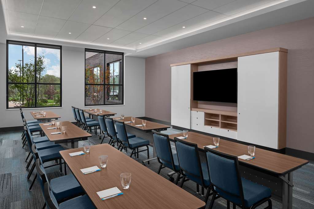 Hyatt House Lansing University Area - photo 44